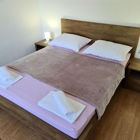 Apartments Mihalic 실로 외부 사진