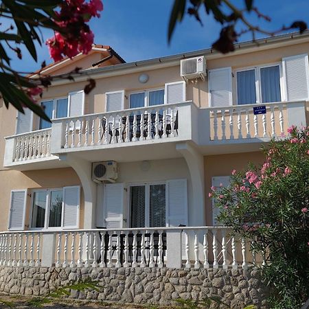 Apartments Mihalic 실로 외부 사진