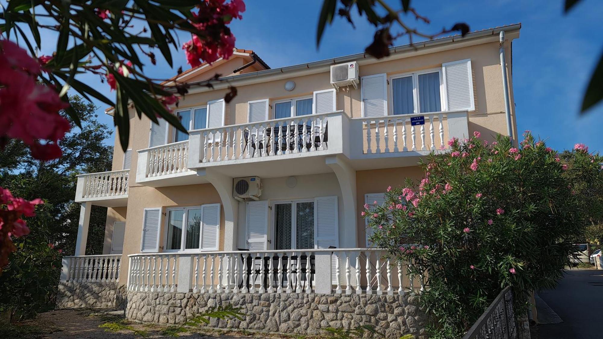 Apartments Mihalic 실로 외부 사진