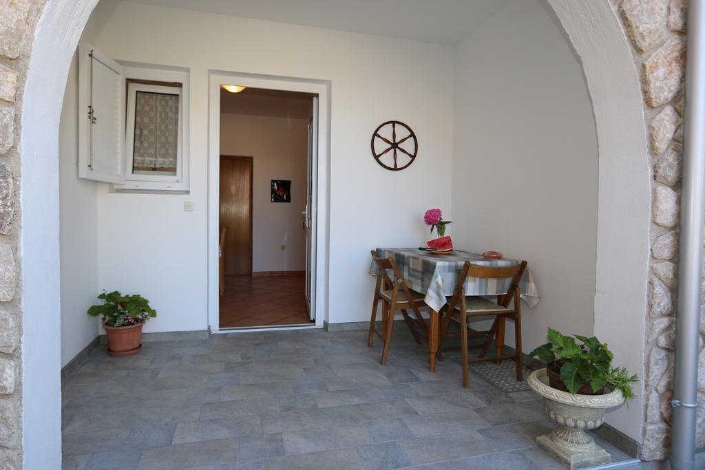 Apartments Mihalic 실로 외부 사진